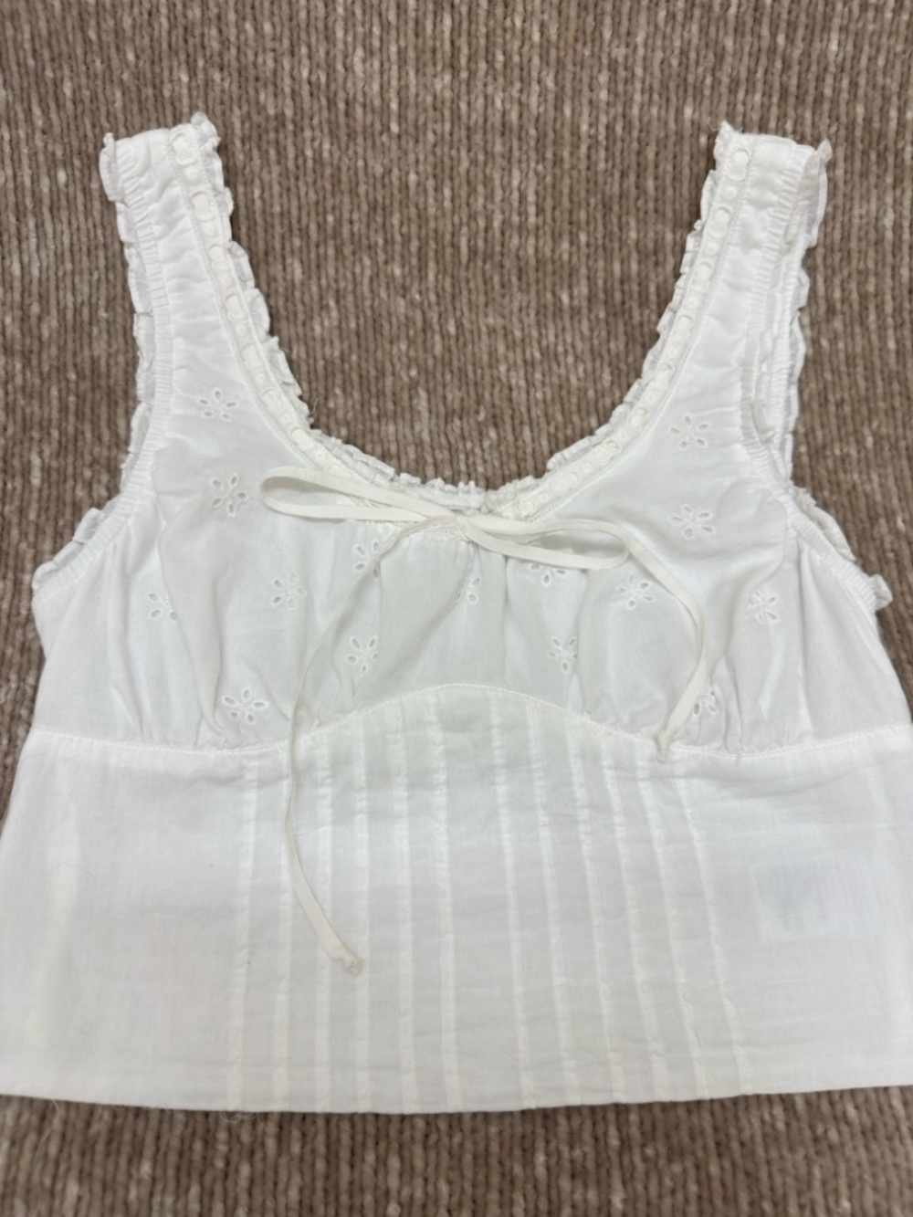 American Eagle white eyelet tank size small